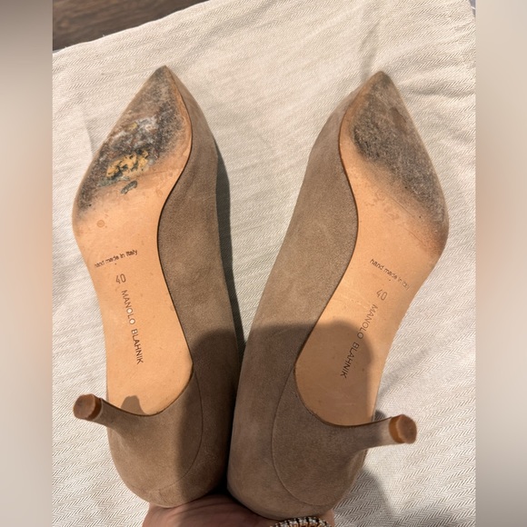 Manolo Blahnik
suede pointed toe pumps 50mm - Picture 7 of 9
